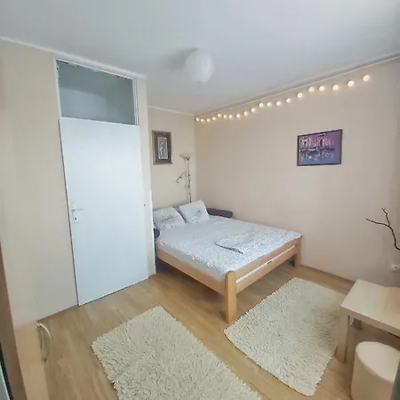 Sunshine Apartment *
